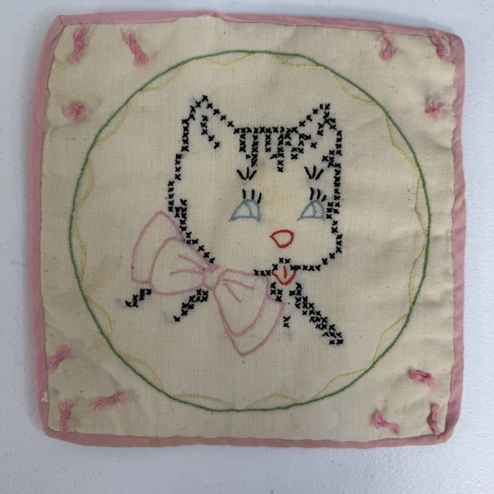 Vintage Embroidered Cross‎ Stitch Kitten Cat Hot Pad Pot Holder Cottagecore MCM